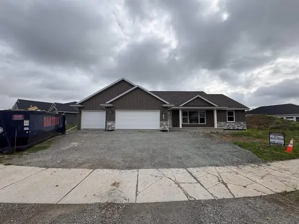 1400 DIVINITY DRIVE, De Pere, WI 54115