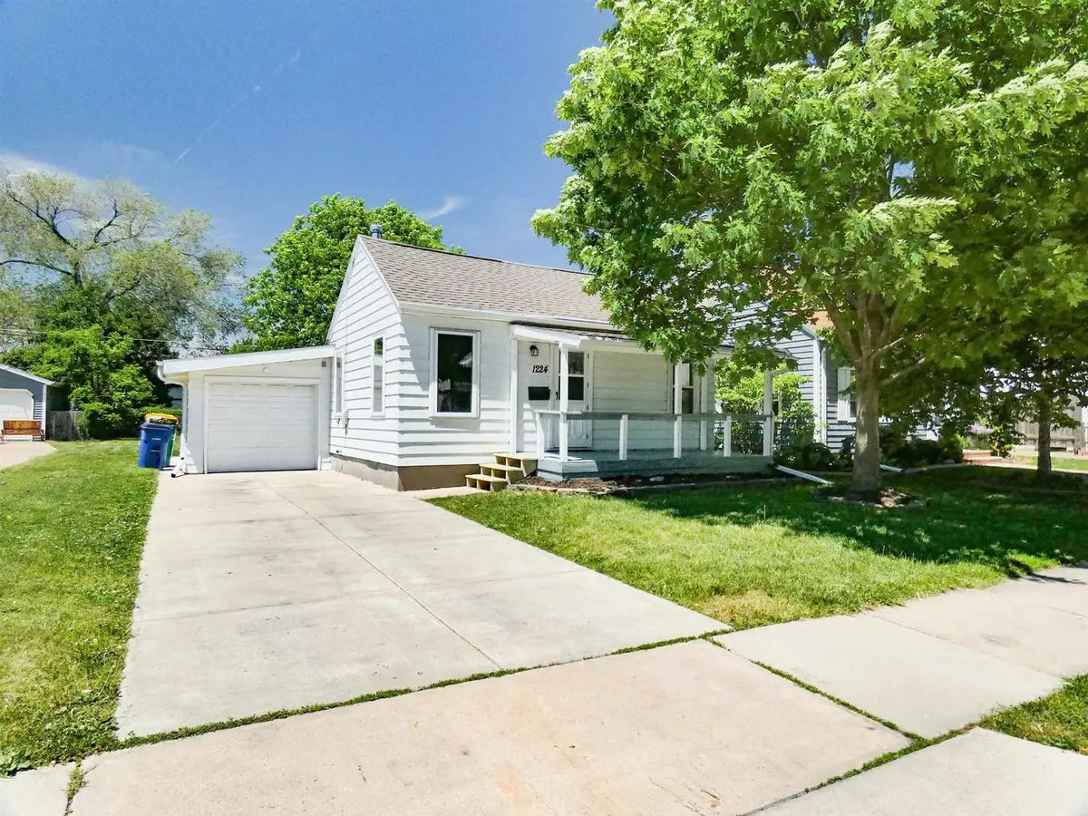 1224 WIRTZ AVENUE, Green Bay, WI 54304 - #1