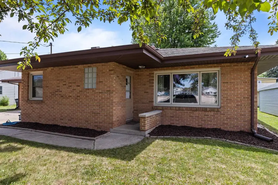 1125 COOLIDGE AVENUE, Oshkosh, WI 54902 - #2