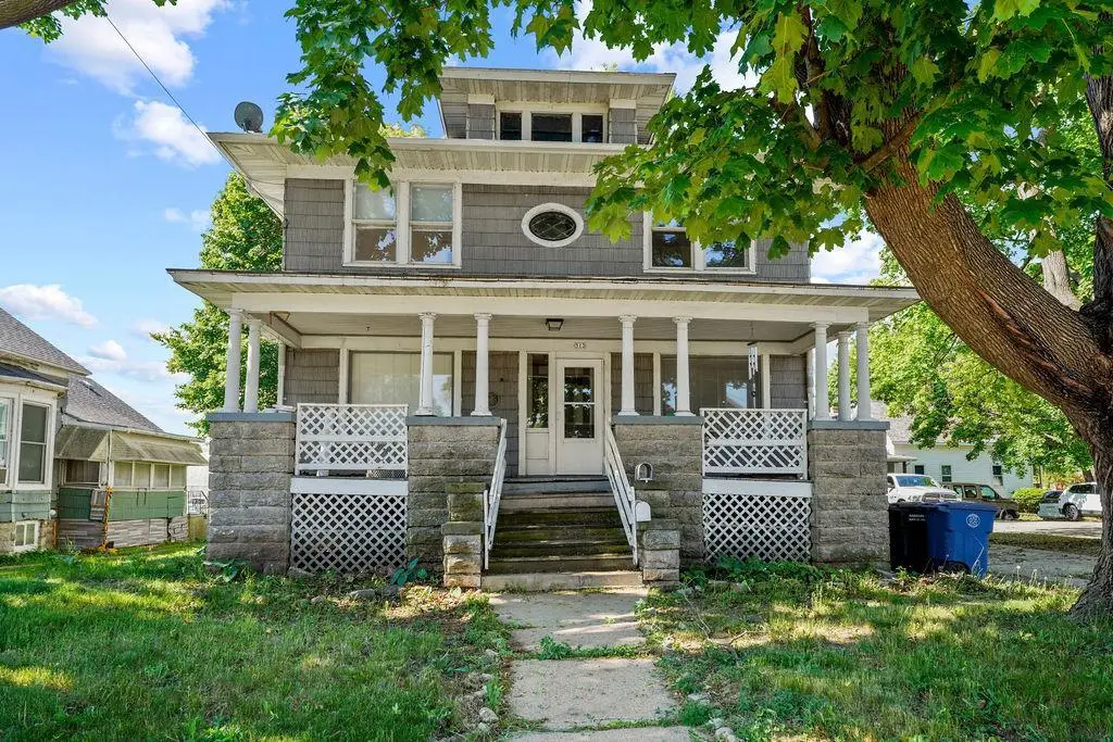 513 CEAPE AVENUE, Oshkosh, WI 54901 - #1