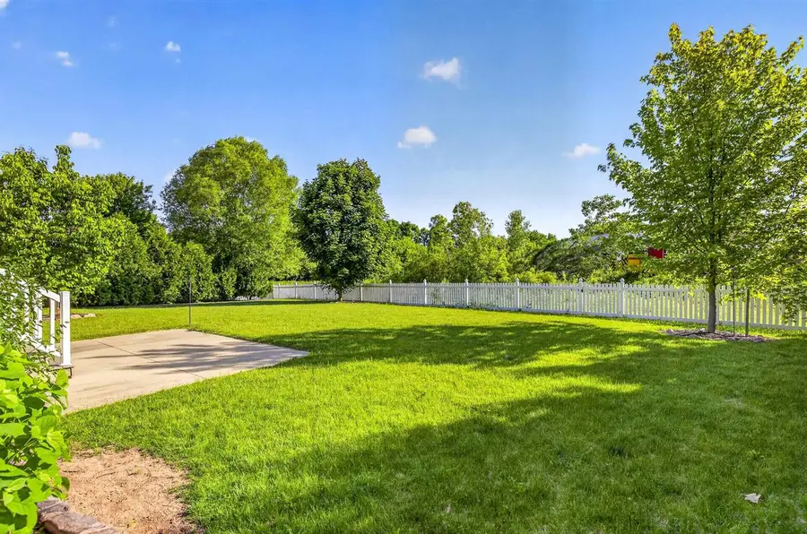 2125 WINDFLOWER DRIVE, Neenah, WI 54956 - #3