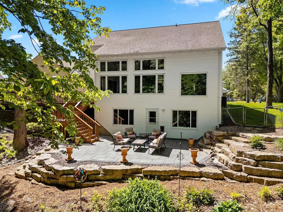 2595 EDGEWOOD LANE, Green Bay, WI 54302 - #2