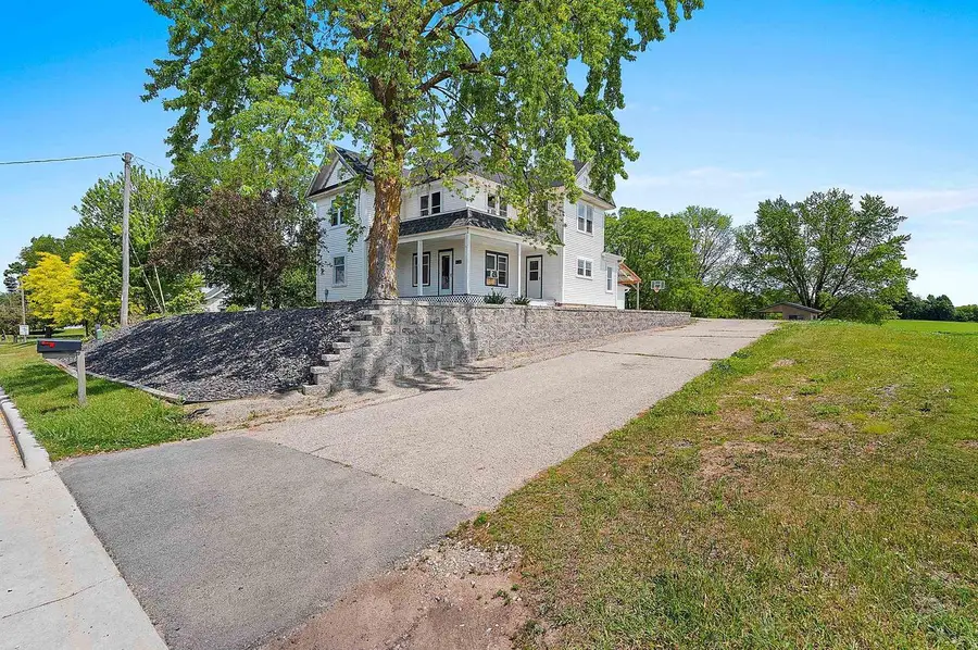 418 S CECIL STREET, Bonduel, WI 54107 - #2