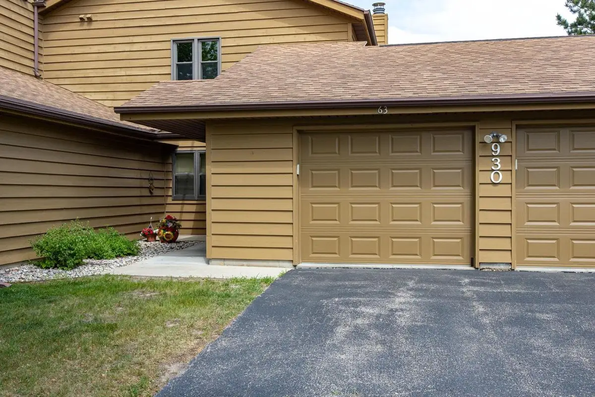 930 MANOR DRIVE  #63, Neenah, WI 54956 - #1