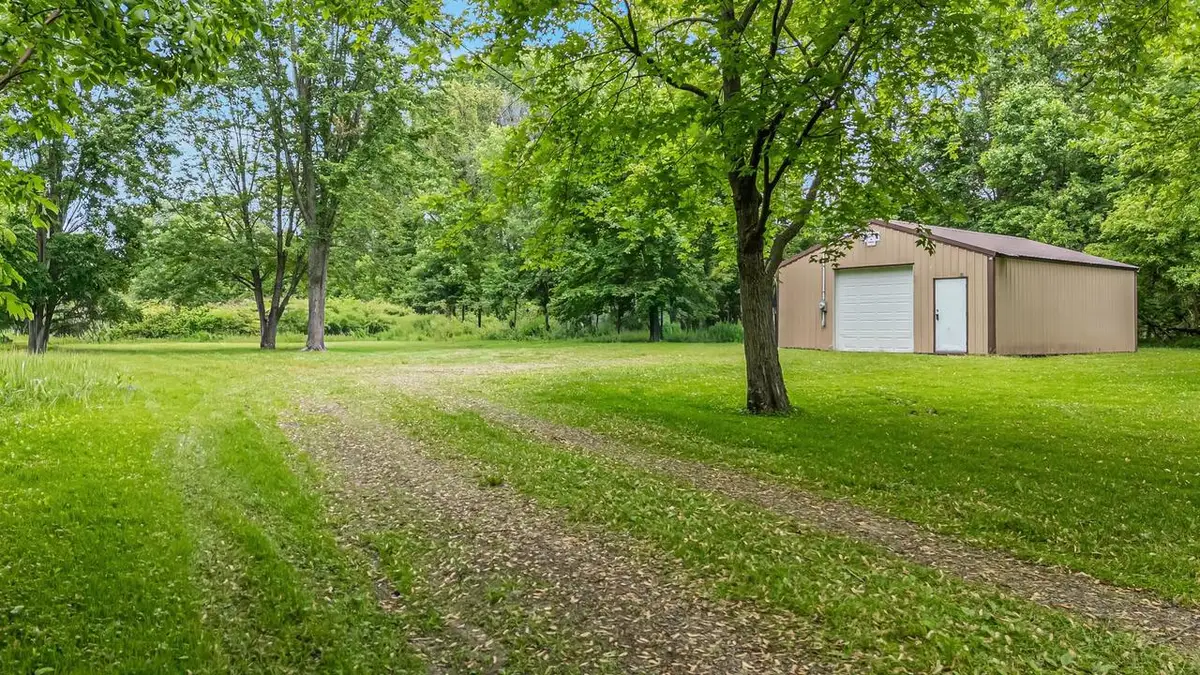 825 WELCOME ROAD, Menasha, WI 54952 - #1