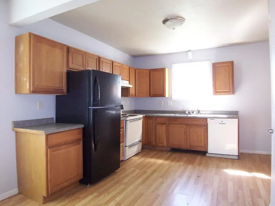 1214 S GREENWOOD AVENUE, Green Bay, WI 54304 - #2