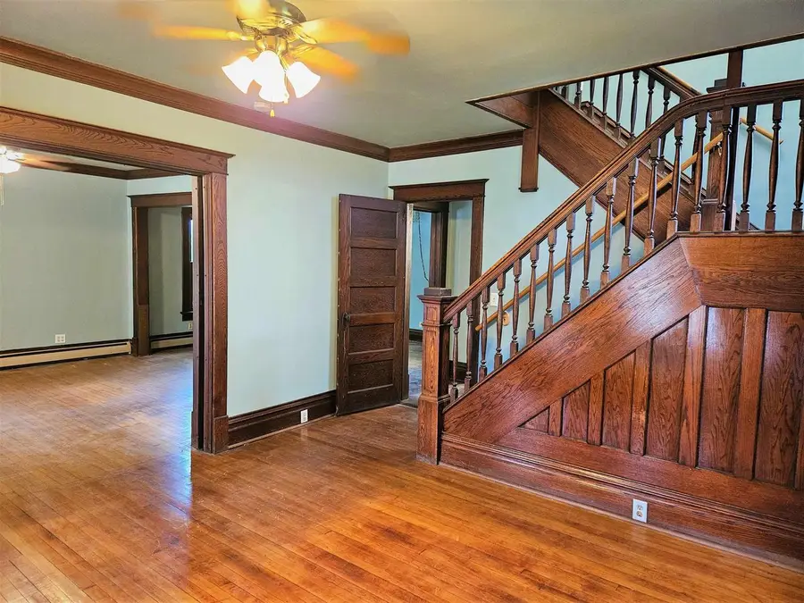 802 CEAPE AVENUE, Oshkosh, WI 54901 - #2