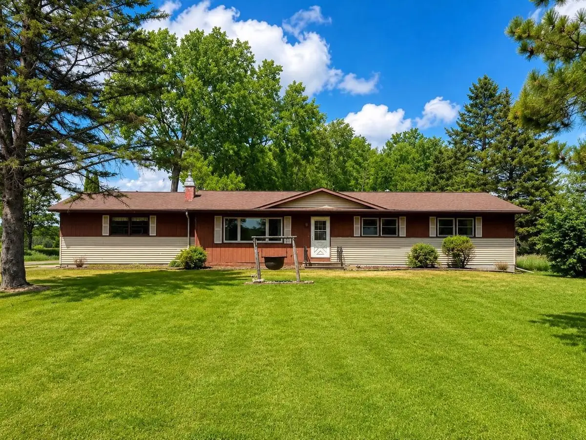 N110 WEIR ROAD, Berlin, WI 54923 - #1