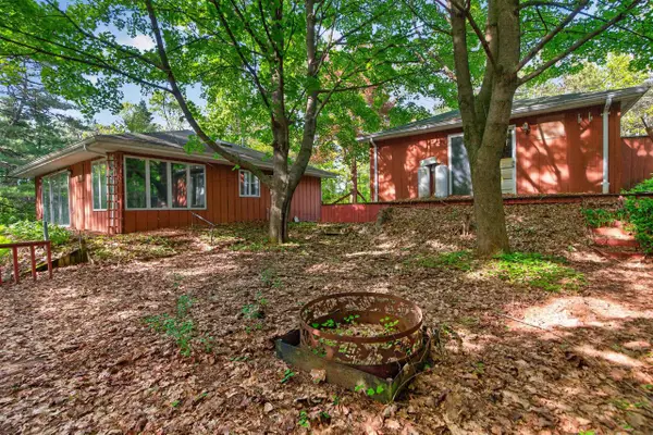 7558 W EVERGREEN DRIVE, Waupaca, WI 54981