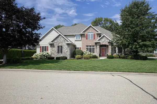 422 BOSWORTH LANE, Neenah, WI 54956