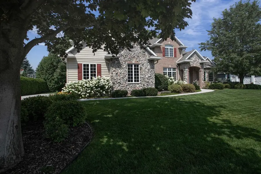 422 BOSWORTH LANE, Neenah, WI 54956 - #3
