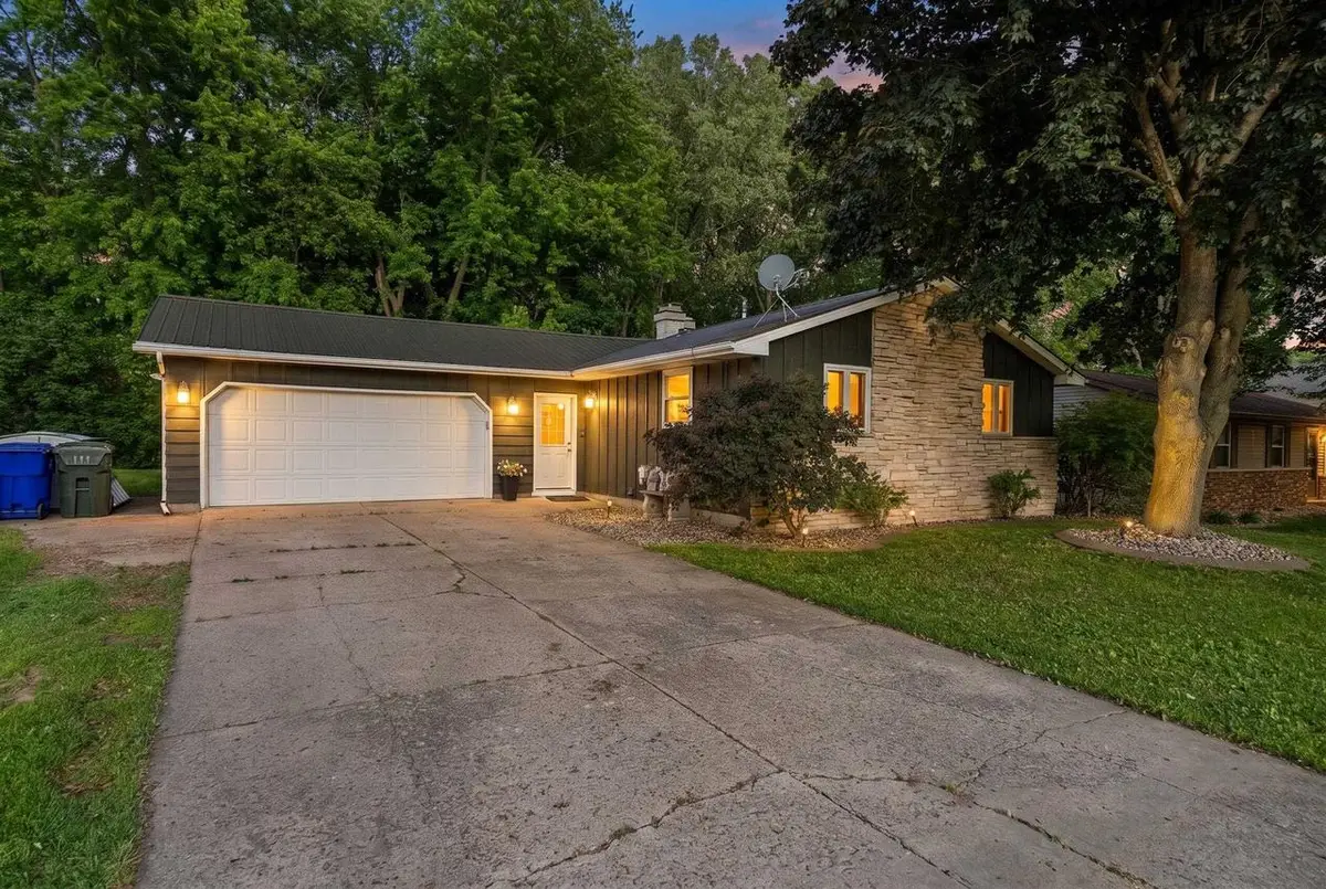 1708 THELEN AVENUE, Kaukauna, WI 54130 - #1