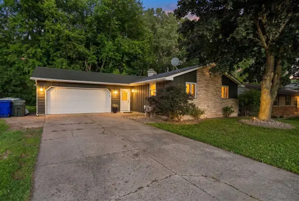 1708 THELEN AVENUE, Kaukauna, WI 54130