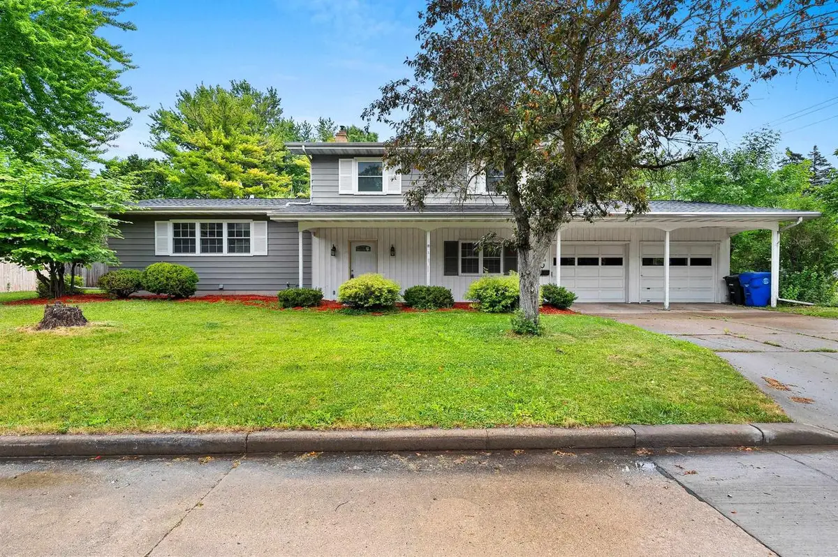 1618 S RIVERDALE DRIVE, Appleton, WI 54914 - #1