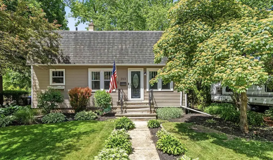 203 CEDAR STREET, Neenah, WI 54956 - #2