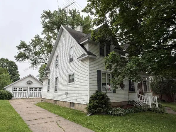 102 N CLINTON AVENUE, Clintonville, WI 54929
