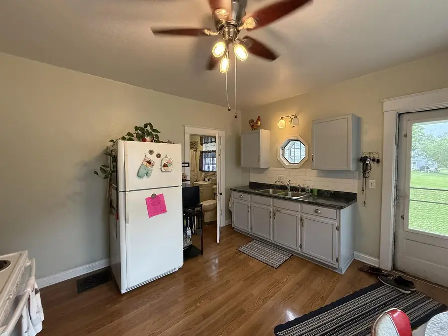 102 N CLINTON AVENUE, Clintonville, WI 54929 - #2