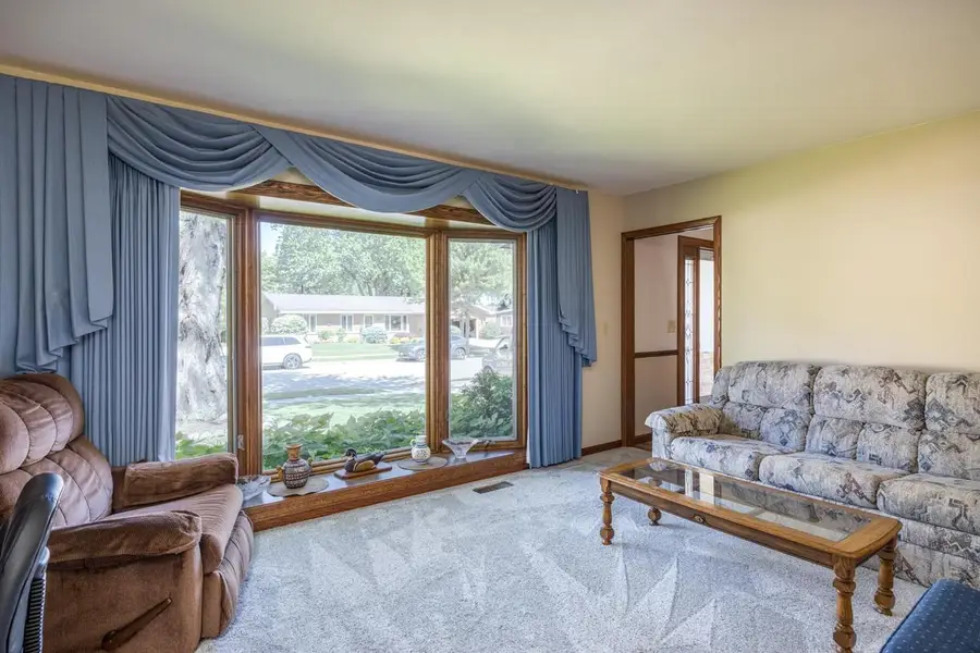 1710 ARLINGTON DRIVE, Oshkosh, WI 54904 - #3