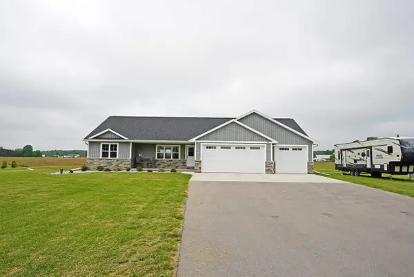 461 HIGHLAND MEADOW TRAIL, Pulaski, WI 54162
