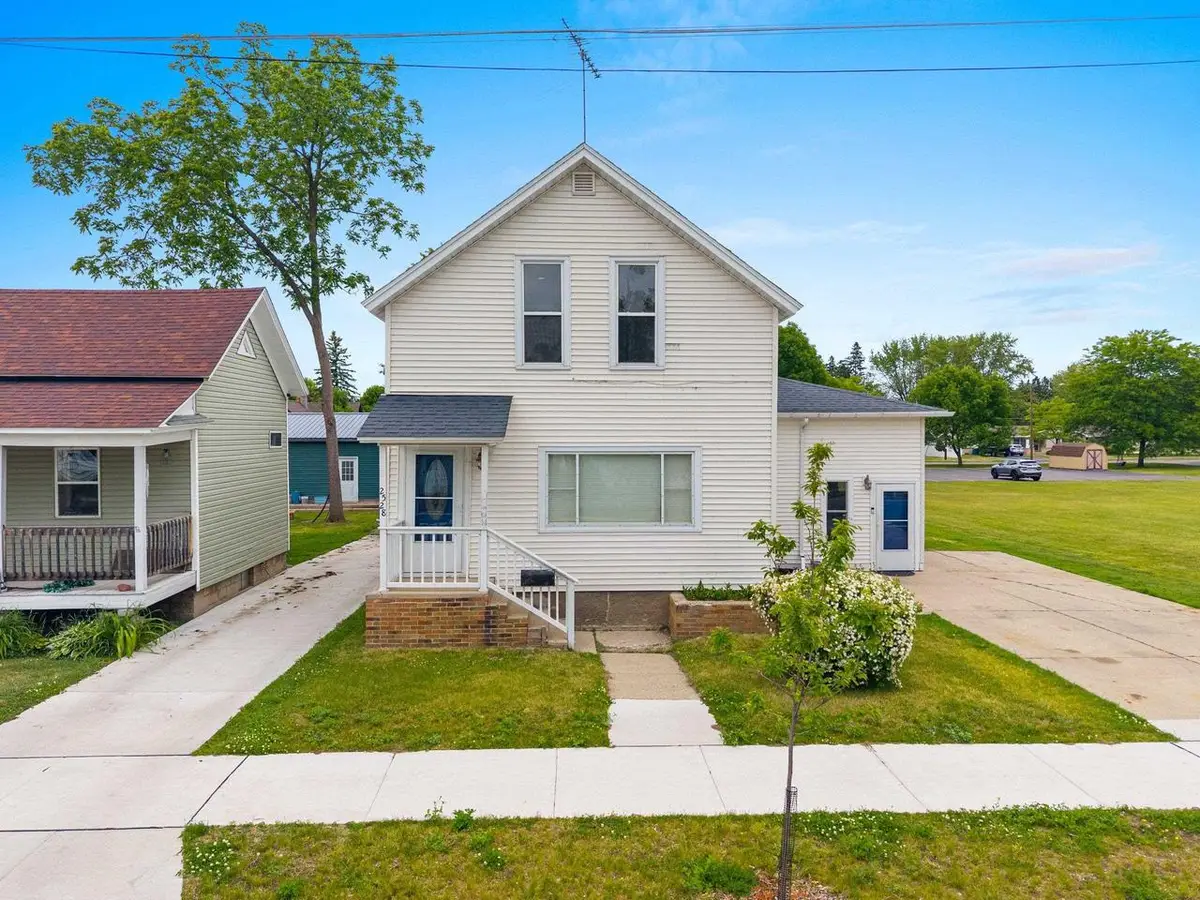 2528 TAYLOR STREET, Marinette, WI 54143 - #1