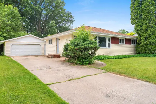 637 E WILSON AVENUE, Appleton, WI 54915