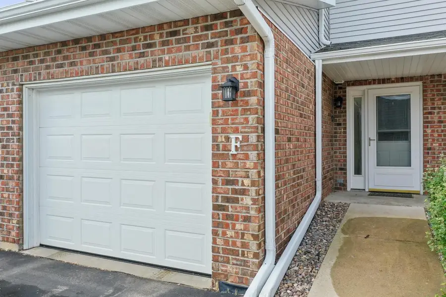 2551 TELLURIDE TRAIL  #F, Green Bay, WI 54313 - #2