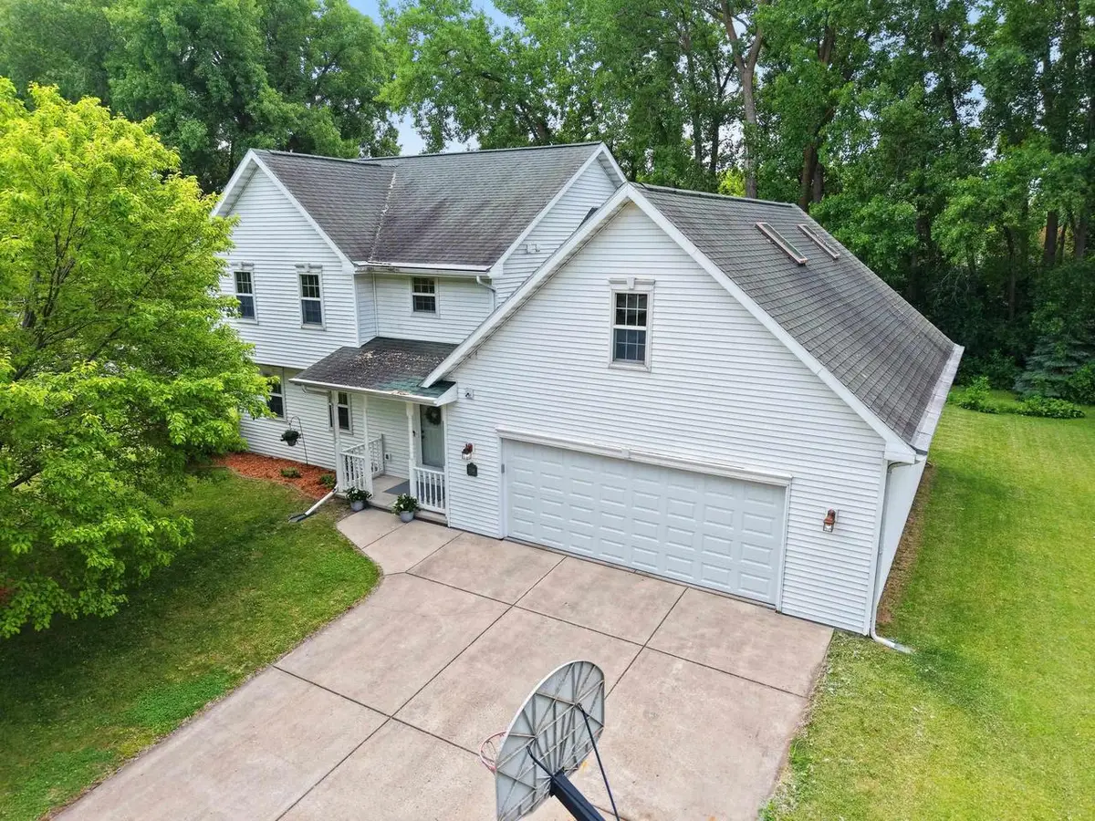 2098 S ROCK RIVER CIRCLE, De Pere, WI 54115 - #1