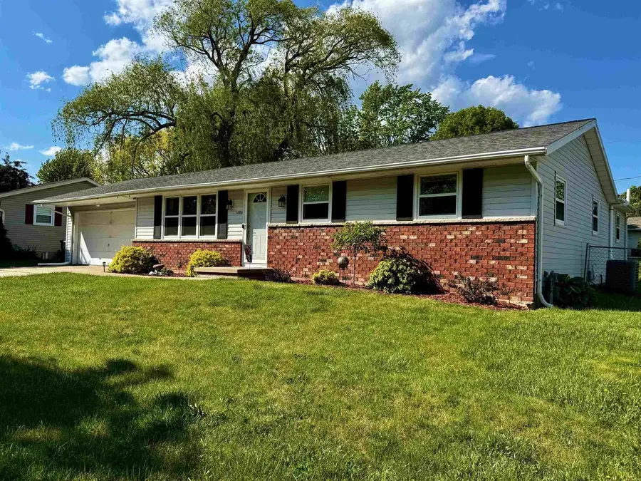 1404 PONDEROSA AVENUE, Green Bay, WI 54313 - #2