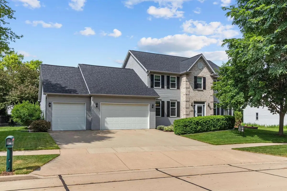 224 E CARRINGTON LANE, Appleton, WI 54913 - #1