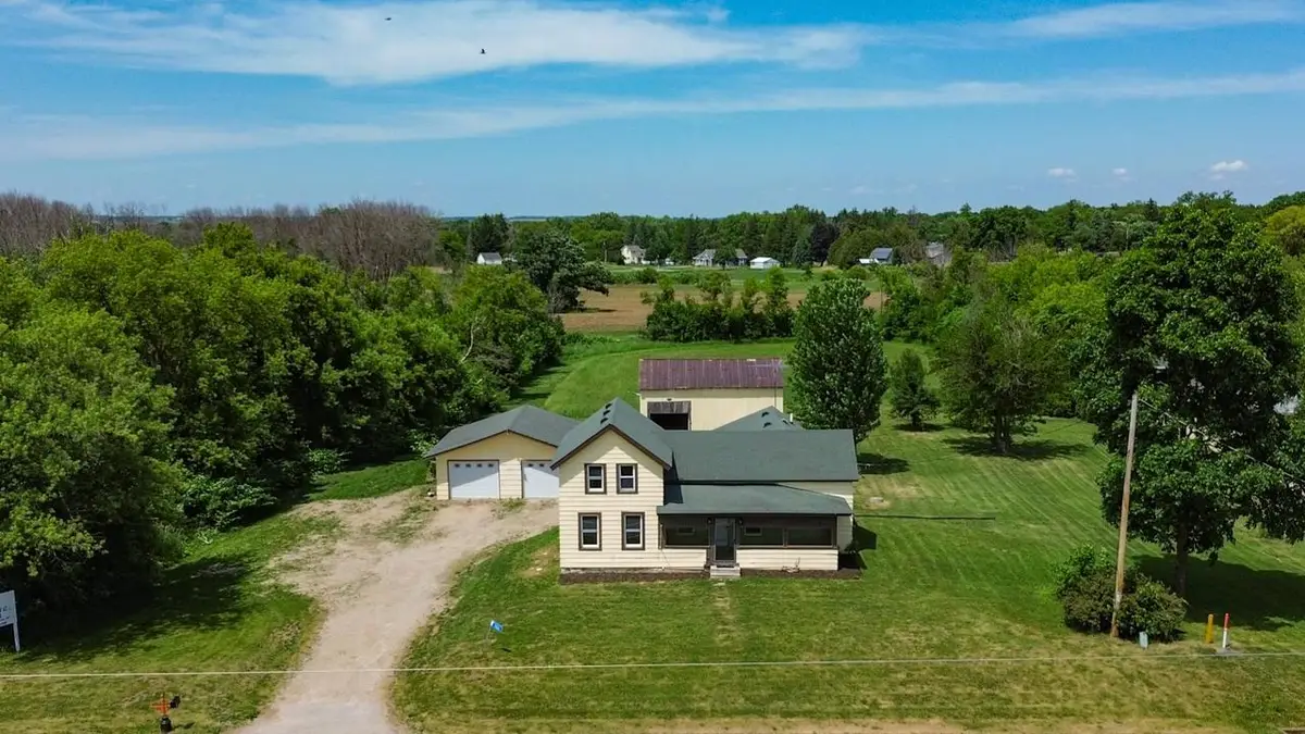 7466 STATE ROAD 91, Omro, WI 54963 - #1
