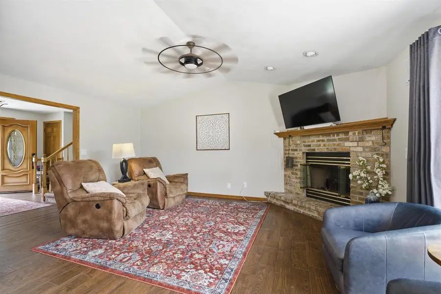 926 MILLBROOK DRIVE, Neenah, WI 54956 - #3