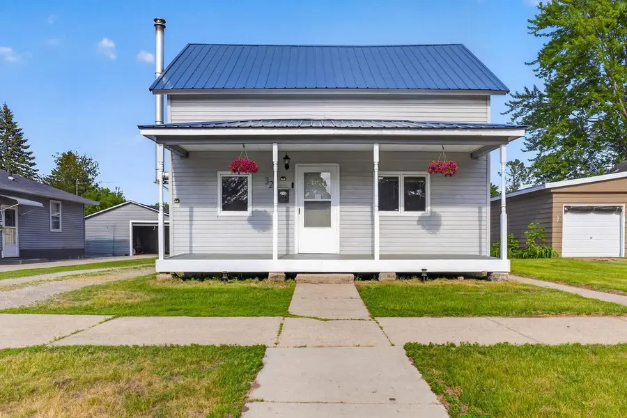 326 S ELLIS AVENUE, Peshtigo, WI 54157 - #2