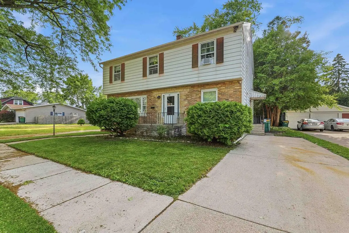 288 LLOYD STREET, Fond Du Lac, WI 54935 - #1