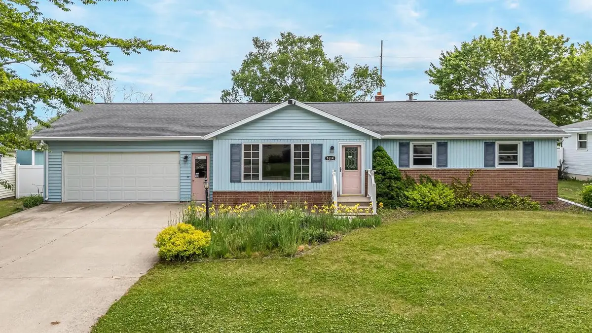 1614 DAWN STREET, Algoma, WI 54201 - #1
