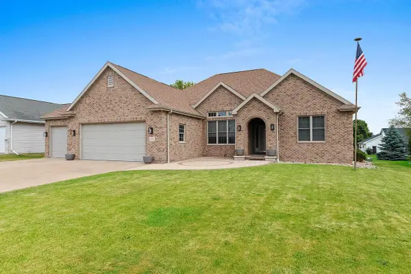 1892 N SUNRISE LANE, Appleton, WI 54913