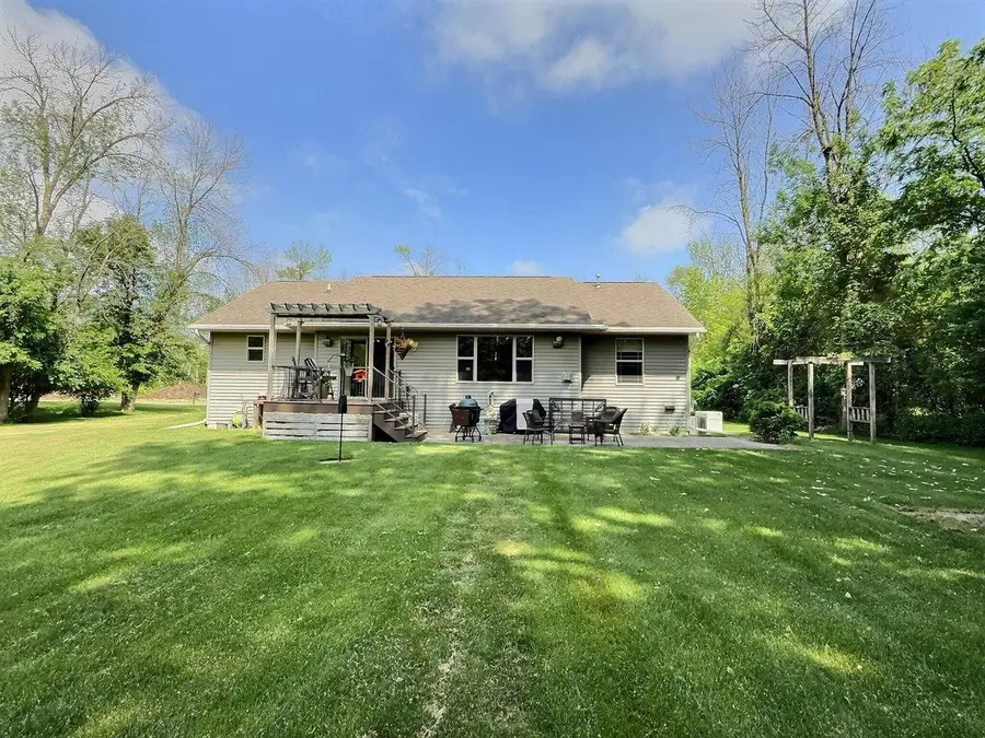 1085 HILLWOOD RUN DRIVE, Oshkosh, WI 54901 - #2