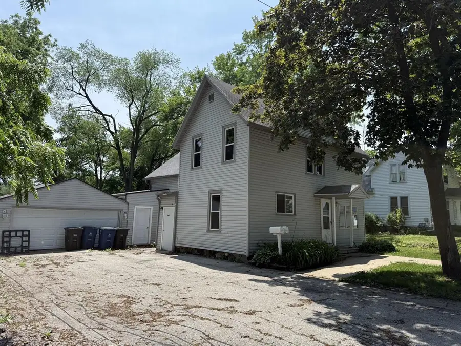 144 E ONTARIO STREET, Omro, WI 54963 - #2