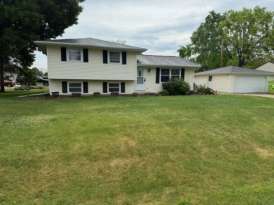 1021 CLAUDE STREET, Menasha, WI 54952 - #3