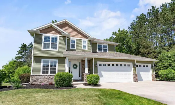 W7574 CROSS COUNTRY LANE, Hortonville, WI 54944