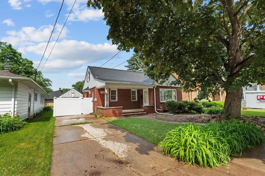 728 TAYCO STREET, Menasha, WI 54952 - #2