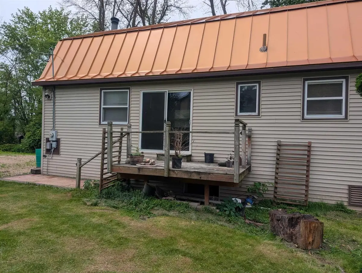 218 WOOD LANE, New London, WI 54961 - #1