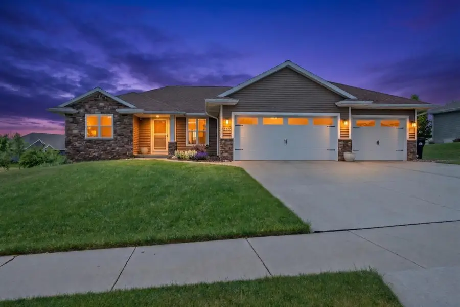 3543 BECKET DRIVE, Green Bay, WI 54313 - #3