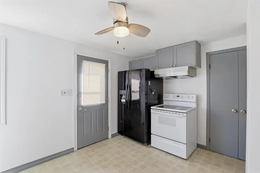 1001 W GRANT STREET, Appleton, WI 54914 - #3
