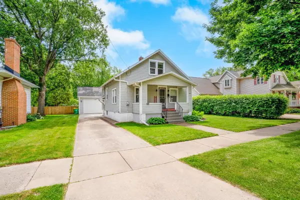 1037 S ROOSEVELT STREET, Green Bay, WI 54301