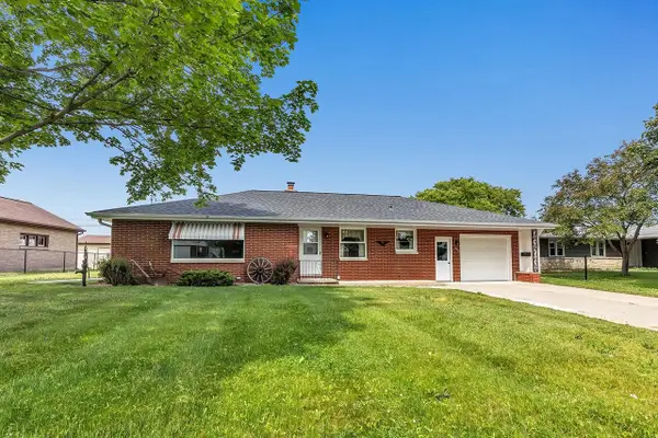 1107 MAIN STREET, Luxemburg, WI 54217
