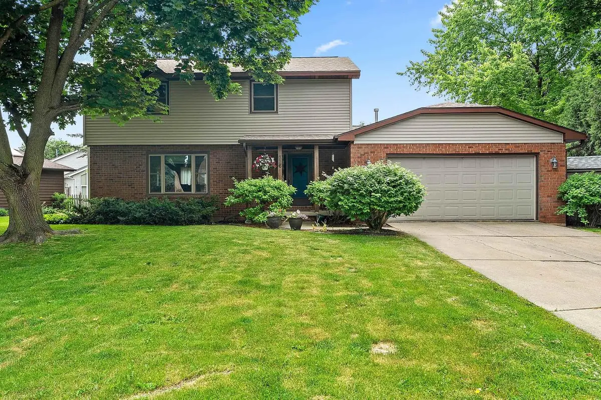 716 EAU CLAIRE PLACE, De Pere, WI 54115 - #1