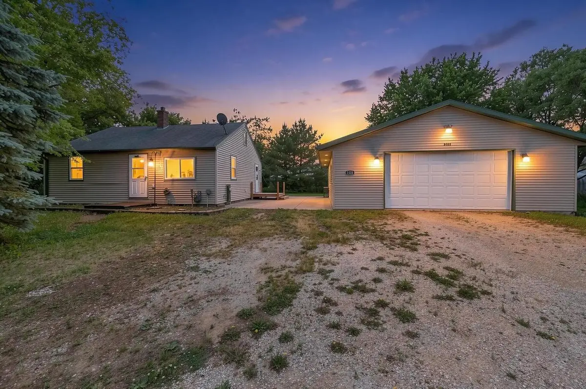 3125 BREEZEWOOD LANE, Neenah, WI 54956 - #1
