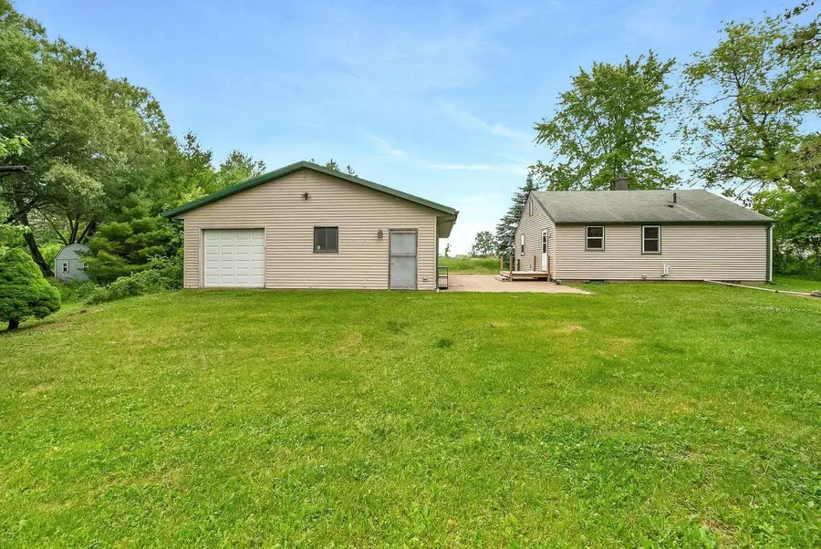 3125 BREEZEWOOD LANE, Neenah, WI 54956 - #3