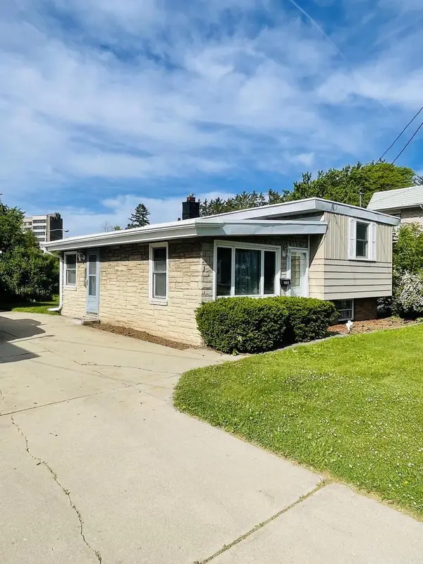 1413 WESTERN AVENUE, Green Bay, WI 54303