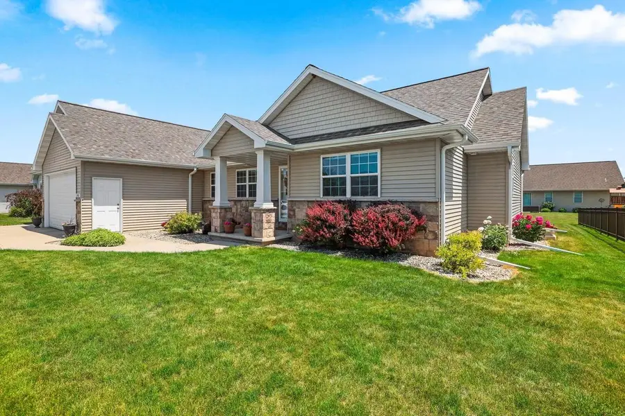 2143 W MELCORN CIRCLE, De Pere, WI 54115 - #2